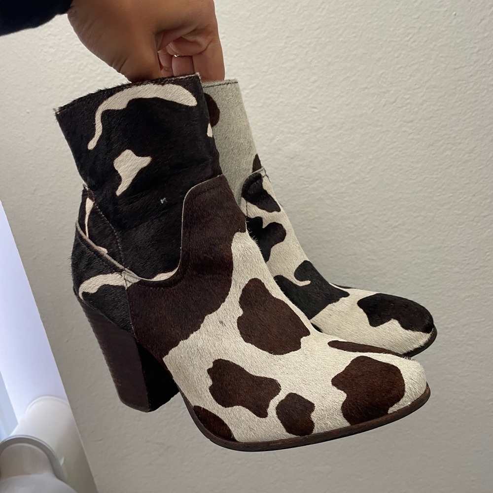 Matisse Cowprint Boots